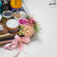 The Pearl Hamper